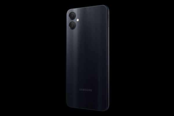 SAMSUNG A05 64GB - Image 3