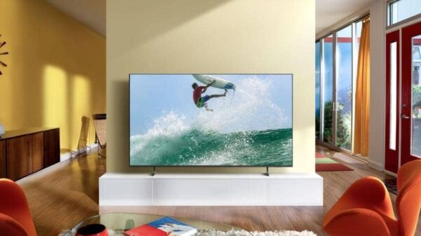 Samsung 85" DU8000 4K UHD Smart TV with 4K Upscaling - Image 3